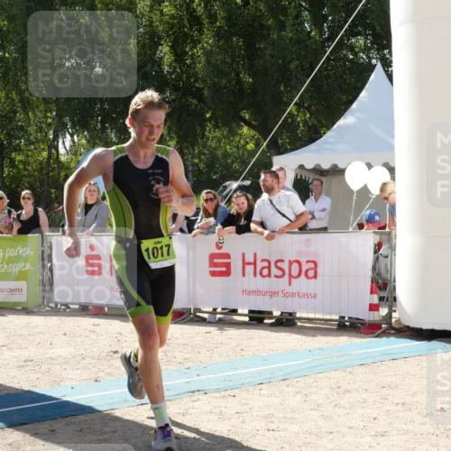 07.09.2025 - 19. Norderstedt Triathlon Zöllner http://msf.ph/oto/8789977 07.09.2025 15:24:57 Ziel 1017 meine-sportfotos.de