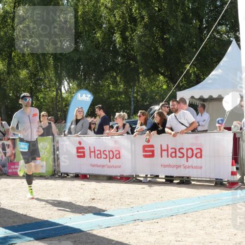 07.09.2025 - 19. Norderstedt Triathlon Zöllner http://msf.ph/oto/8789986 07.09.2025 15:25:05 Ziel 1401 meine-sportfotos.de
