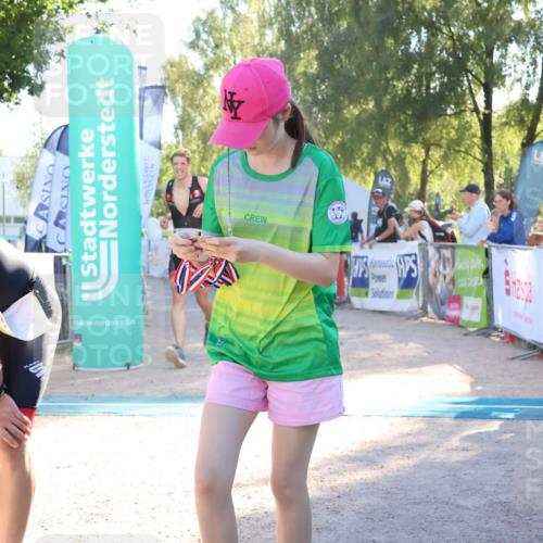 07.09.2025 - 19. Norderstedt Triathlon Zöllner http://msf.ph/oto/8789989 07.09.2025 16:22:06 Ziel 522, 541 meine-sportfotos.de