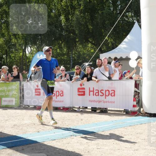 07.09.2025 - 19. Norderstedt Triathlon Zöllner http://msf.ph/oto/8790002 07.09.2025 15:25:11 Ziel 1008, 1401 meine-sportfotos.de
