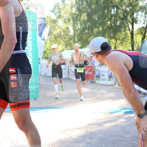 07.09.2025 - 19. Norderstedt Triathlon Zöllner http://msf.ph/oto/8790020 07.09.2025 16:22:25 Ziel 513, 517 meine-sportfotos.de