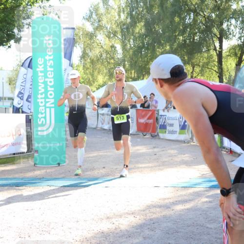 07.09.2025 - 19. Norderstedt Triathlon Zöllner http://msf.ph/oto/8790025 07.09.2025 16:22:26 Ziel 513, 517 meine-sportfotos.de