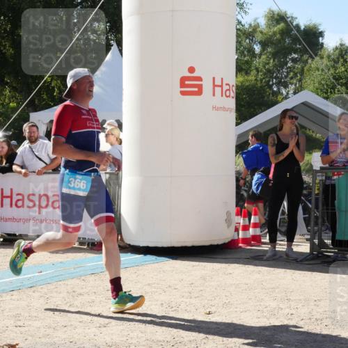07.09.2025 - 19. Norderstedt Triathlon Zöllner http://msf.ph/oto/8790027 07.09.2025 15:26:04 Ziel 366 meine-sportfotos.de
