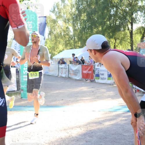 07.09.2025 - 19. Norderstedt Triathlon Zöllner http://msf.ph/oto/8790032 07.09.2025 16:22:27 Ziel 513, 517 meine-sportfotos.de