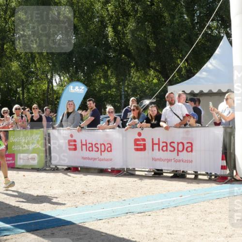 07.09.2025 - 19. Norderstedt Triathlon Zöllner http://msf.ph/oto/8790033 07.09.2025 15:26:21 Ziel 981 meine-sportfotos.de