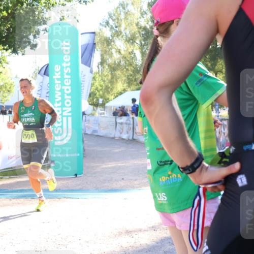 07.09.2025 - 19. Norderstedt Triathlon Zöllner http://msf.ph/oto/8790040 07.09.2025 16:22:59 Ziel 1500 meine-sportfotos.de