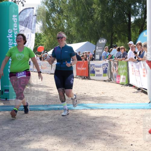 07.09.2025 - 19. Norderstedt Triathlon Zöllner http://msf.ph/oto/8790041 07.09.2025 13:56:41 Ziel 337 meine-sportfotos.de