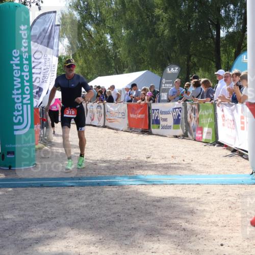 07.09.2025 - 19. Norderstedt Triathlon Zöllner http://msf.ph/oto/8790047 07.09.2025 13:57:01 Ziel 310, 336 meine-sportfotos.de
