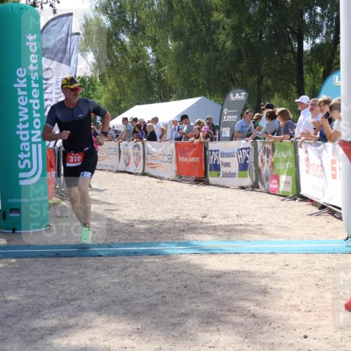 07.09.2025 - 19. Norderstedt Triathlon Zöllner http://msf.ph/oto/8790052 07.09.2025 13:57:01 Ziel 310, 336 meine-sportfotos.de