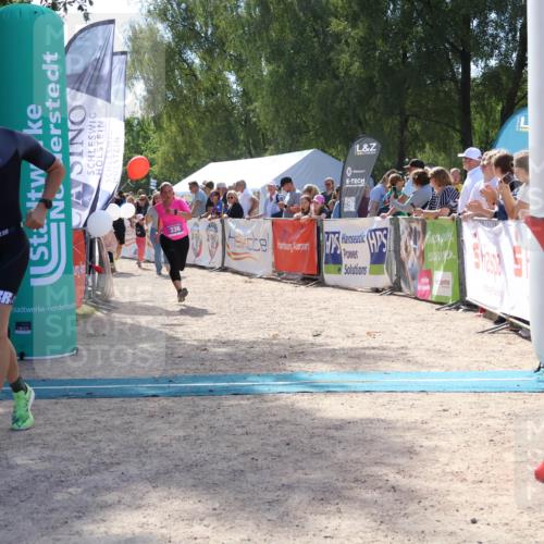 07.09.2025 - 19. Norderstedt Triathlon Zöllner http://msf.ph/oto/8790060 07.09.2025 13:57:02 Ziel 310, 336 meine-sportfotos.de