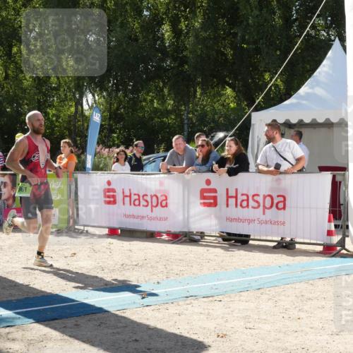 07.09.2025 - 19. Norderstedt Triathlon Zöllner http://msf.ph/oto/8790068 07.09.2025 15:28:19 Ziel 961 meine-sportfotos.de