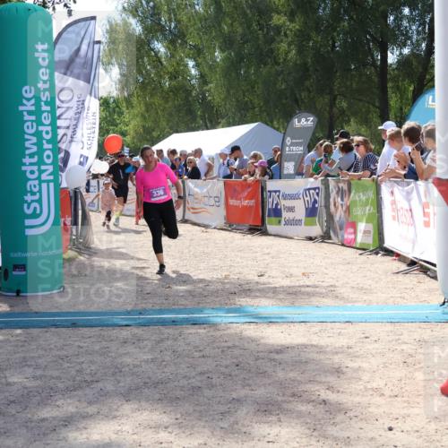 07.09.2025 - 19. Norderstedt Triathlon Zöllner http://msf.ph/oto/8790070 07.09.2025 13:57:03 Ziel 310, 336 meine-sportfotos.de