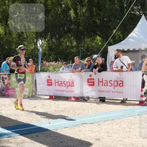 07.09.2025 - 19. Norderstedt Triathlon Zöllner http://msf.ph/oto/8790077 07.09.2025 15:28:31 Ziel 983 meine-sportfotos.de