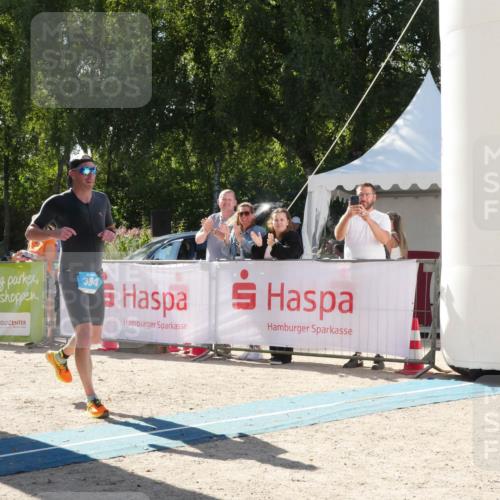 07.09.2025 - 19. Norderstedt Triathlon Zöllner http://msf.ph/oto/8790103 07.09.2025 15:29:23 Ziel 394, 990 meine-sportfotos.de