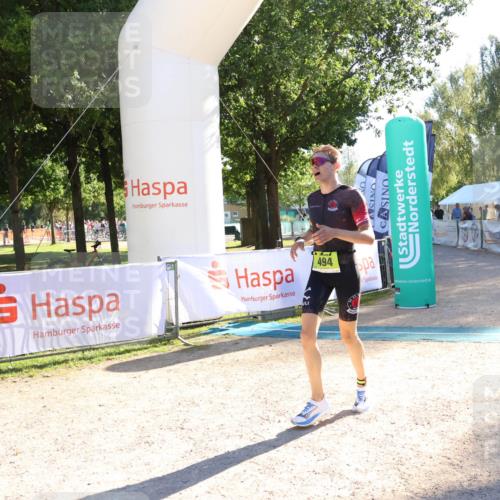07.09.2025 - 19. Norderstedt Triathlon Zöllner http://msf.ph/oto/8790110 07.09.2025 16:23:50 Ziel 494, 538 meine-sportfotos.de