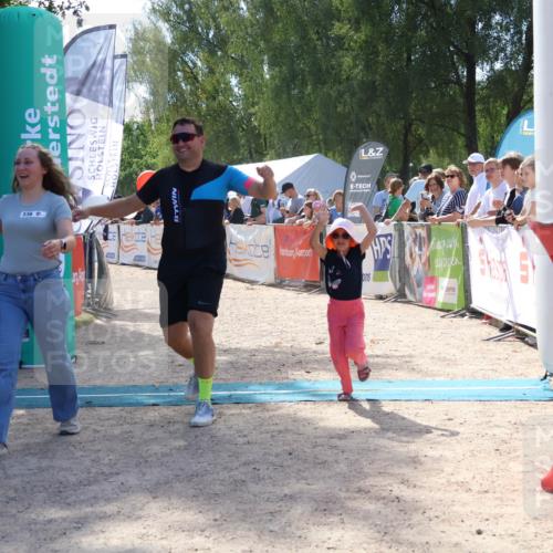 07.09.2025 - 19. Norderstedt Triathlon Zöllner http://msf.ph/oto/8790123 07.09.2025 13:57:08 Ziel 336 meine-sportfotos.de