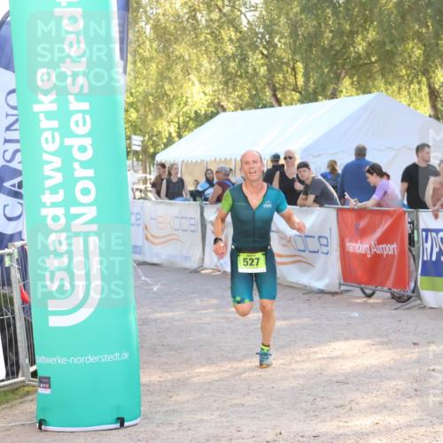 07.09.2025 - 19. Norderstedt Triathlon Zöllner http://msf.ph/oto/8790128 07.09.2025 16:24:05 Ziel 527 meine-sportfotos.de