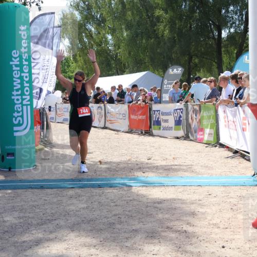 07.09.2025 - 19. Norderstedt Triathlon Zöllner http://msf.ph/oto/8790131 07.09.2025 13:57:19 Ziel 744 meine-sportfotos.de
