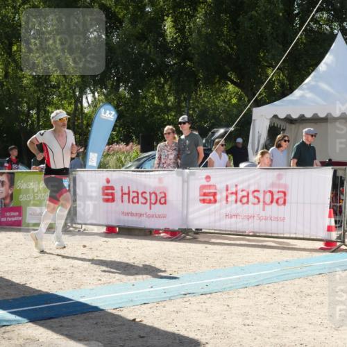 07.09.2025 - 19. Norderstedt Triathlon Zöllner http://msf.ph/oto/8790135 07.09.2025 15:30:38 Ziel 422 meine-sportfotos.de