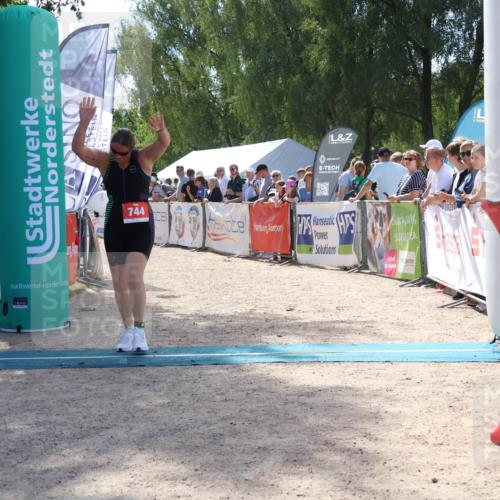 07.09.2025 - 19. Norderstedt Triathlon Zöllner http://msf.ph/oto/8790137 07.09.2025 13:57:19 Ziel 744 meine-sportfotos.de