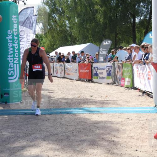 07.09.2025 - 19. Norderstedt Triathlon Zöllner http://msf.ph/oto/8790143 07.09.2025 13:57:19 Ziel 744 meine-sportfotos.de