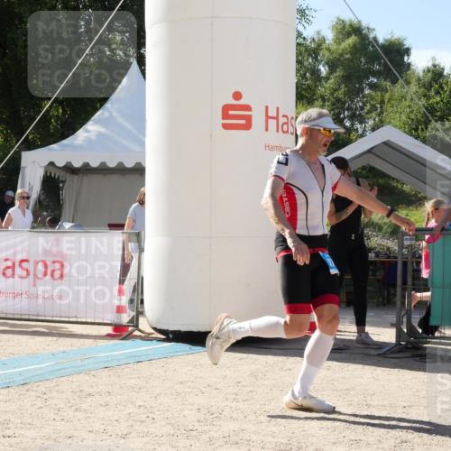 07.09.2025 - 19. Norderstedt Triathlon Zöllner http://msf.ph/oto/8790146 07.09.2025 15:30:39 Ziel 422 meine-sportfotos.de