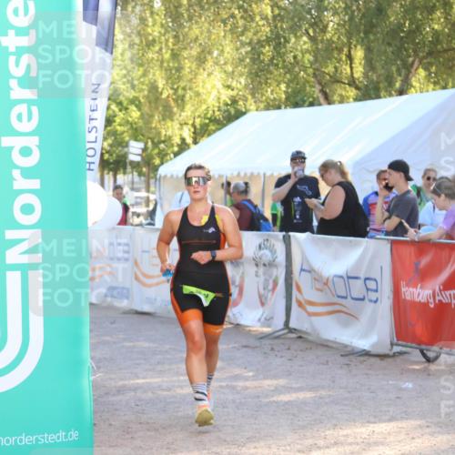 07.09.2025 - 19. Norderstedt Triathlon Zöllner http://msf.ph/oto/8790150 07.09.2025 16:24:39 Ziel 460 meine-sportfotos.de