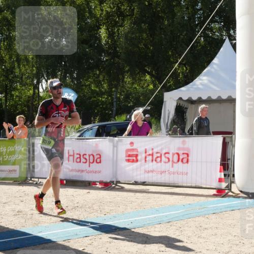 07.09.2025 - 19. Norderstedt Triathlon Zöllner http://msf.ph/oto/8790153 07.09.2025 15:31:23 Ziel 959 meine-sportfotos.de