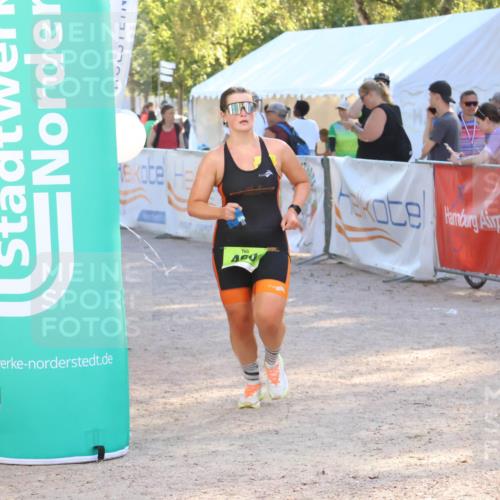 07.09.2025 - 19. Norderstedt Triathlon Zöllner http://msf.ph/oto/8790166 07.09.2025 16:24:40 Ziel 460 meine-sportfotos.de