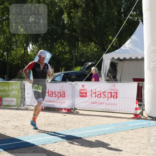 07.09.2025 - 19. Norderstedt Triathlon Zöllner http://msf.ph/oto/8790180 07.09.2025 15:31:59 Ziel 971 meine-sportfotos.de