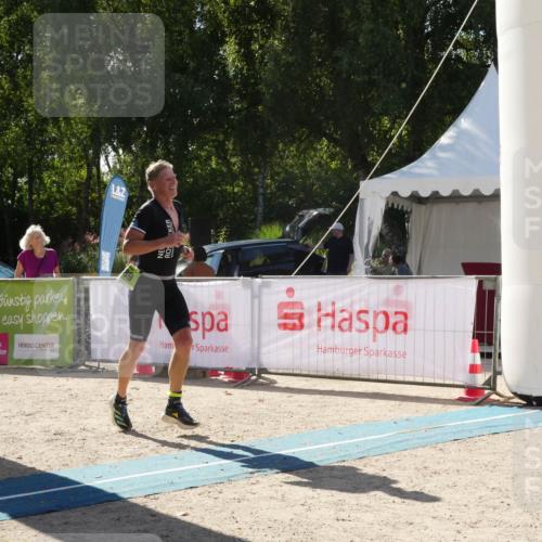 07.09.2025 - 19. Norderstedt Triathlon Zöllner http://msf.ph/oto/8790190 07.09.2025 15:32:38 Ziel 989 meine-sportfotos.de