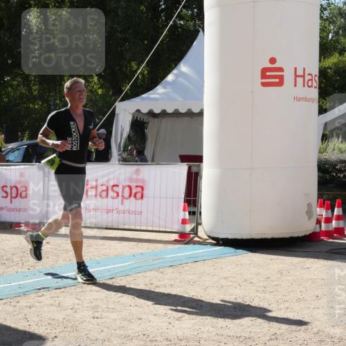 07.09.2025 - 19. Norderstedt Triathlon Zöllner http://msf.ph/oto/8790193 07.09.2025 15:32:39 Ziel 989 meine-sportfotos.de