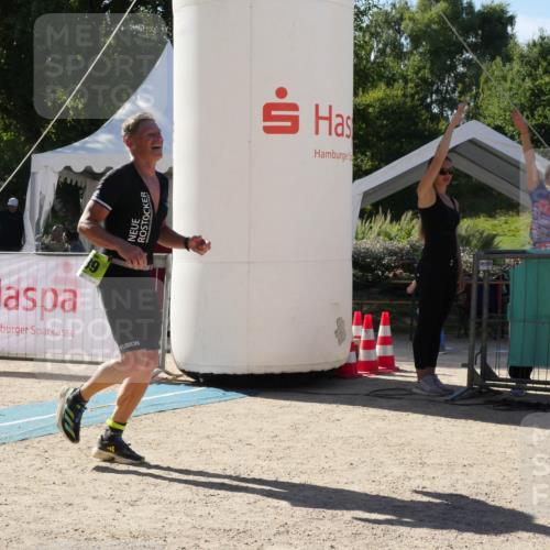 07.09.2025 - 19. Norderstedt Triathlon Zöllner http://msf.ph/oto/8790195 07.09.2025 15:32:39 Ziel 989 meine-sportfotos.de
