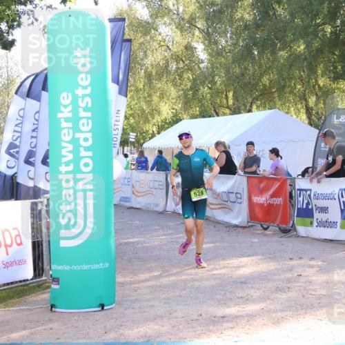 07.09.2025 - 19. Norderstedt Triathlon Zöllner http://msf.ph/oto/8790196 07.09.2025 16:24:47 Ziel 457, 460, 528 meine-sportfotos.de