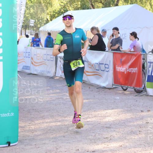 07.09.2025 - 19. Norderstedt Triathlon Zöllner http://msf.ph/oto/8790203 07.09.2025 16:24:48 Ziel 457, 460, 528 meine-sportfotos.de