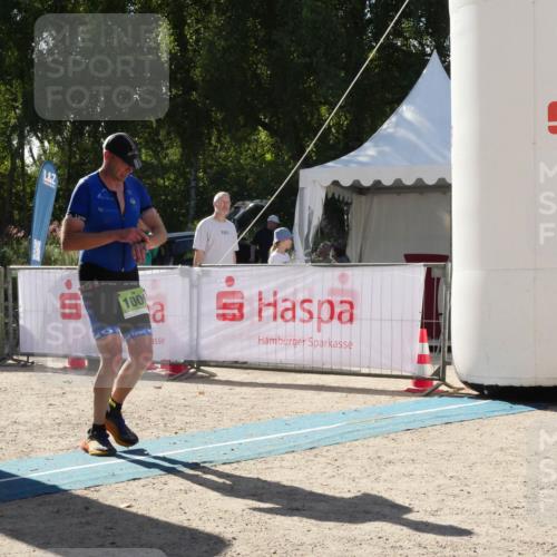 07.09.2025 - 19. Norderstedt Triathlon Zöllner http://msf.ph/oto/8790204 07.09.2025 15:32:55 Ziel 1009 meine-sportfotos.de