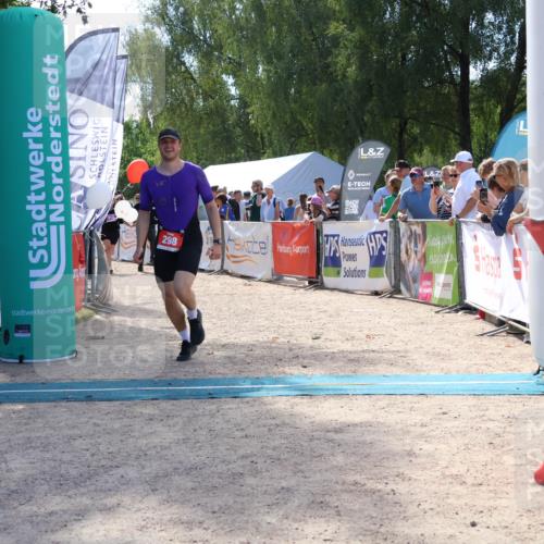 07.09.2025 - 19. Norderstedt Triathlon Zöllner http://msf.ph/oto/8790207 07.09.2025 13:58:21 Ziel 298, 312 meine-sportfotos.de