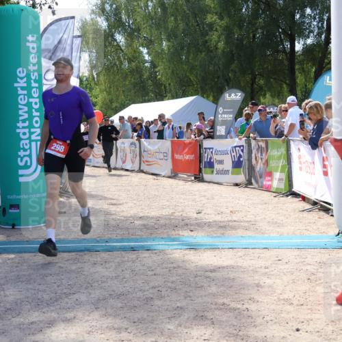 07.09.2025 - 19. Norderstedt Triathlon Zöllner http://msf.ph/oto/8790211 07.09.2025 13:58:21 Ziel 298, 312 meine-sportfotos.de