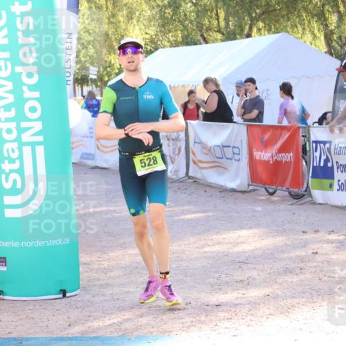 07.09.2025 - 19. Norderstedt Triathlon Zöllner http://msf.ph/oto/8790212 07.09.2025 16:24:48 Ziel 457, 460, 528 meine-sportfotos.de