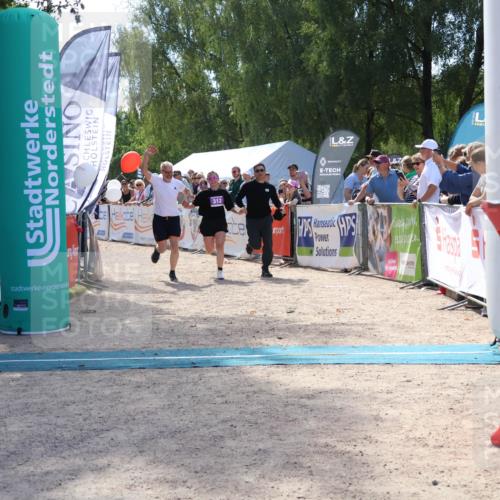 07.09.2025 - 19. Norderstedt Triathlon Zöllner http://msf.ph/oto/8790217 07.09.2025 13:58:23 Ziel 298, 312 meine-sportfotos.de