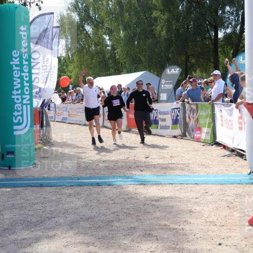 07.09.2025 - 19. Norderstedt Triathlon Zöllner http://msf.ph/oto/8790223 07.09.2025 13:58:24 Ziel 298, 312 meine-sportfotos.de