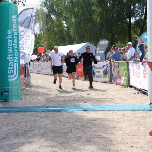 07.09.2025 - 19. Norderstedt Triathlon Zöllner http://msf.ph/oto/8790225 07.09.2025 13:58:24 Ziel 298, 312 meine-sportfotos.de