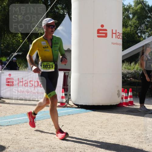 07.09.2025 - 19. Norderstedt Triathlon Zöllner http://msf.ph/oto/8790226 07.09.2025 15:33:18 Ziel 1031 meine-sportfotos.de