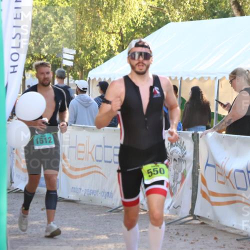 07.09.2025 - 19. Norderstedt Triathlon Zöllner http://msf.ph/oto/8790227 07.09.2025 16:25:00 Ziel 550, 1512, 1522 meine-sportfotos.de