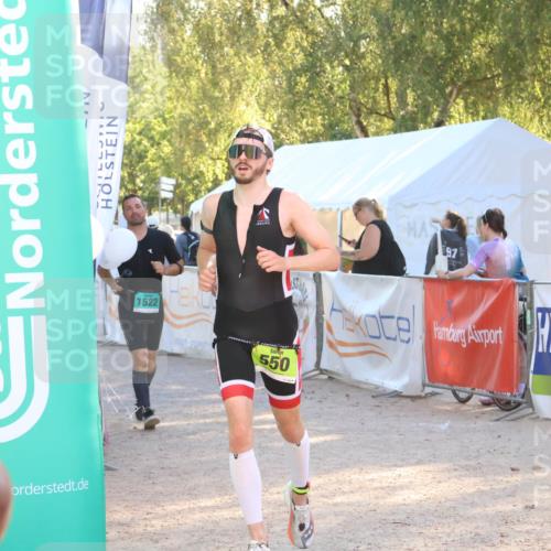 07.09.2025 - 19. Norderstedt Triathlon Zöllner http://msf.ph/oto/8790242 07.09.2025 16:25:01 Ziel 550, 1512, 1522 meine-sportfotos.de