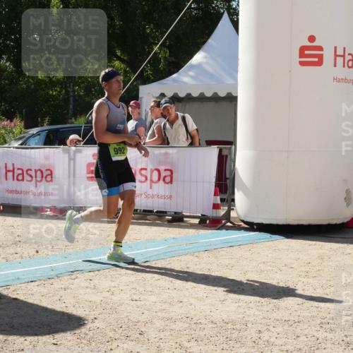07.09.2025 - 19. Norderstedt Triathlon Zöllner http://msf.ph/oto/8790244 07.09.2025 15:34:00 Ziel 992 meine-sportfotos.de