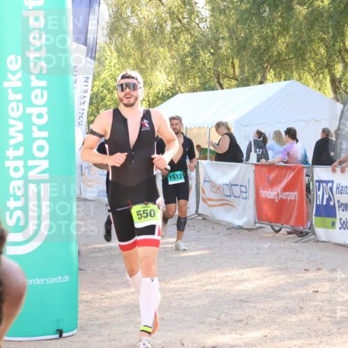 07.09.2025 - 19. Norderstedt Triathlon Zöllner http://msf.ph/oto/8790247 07.09.2025 16:25:02 Ziel 550, 1508, 1512, 1522 meine-sportfotos.de