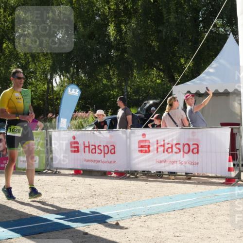 07.09.2025 - 19. Norderstedt Triathlon Zöllner http://msf.ph/oto/8790251 07.09.2025 15:34:48 Ziel 1028 meine-sportfotos.de