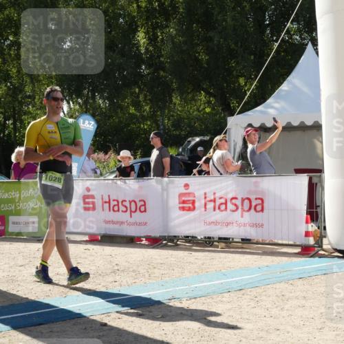 07.09.2025 - 19. Norderstedt Triathlon Zöllner http://msf.ph/oto/8790253 07.09.2025 15:34:49 Ziel 1028 meine-sportfotos.de