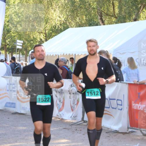 07.09.2025 - 19. Norderstedt Triathlon Zöllner http://msf.ph/oto/8790255 07.09.2025 16:25:03 Ziel 550, 1508, 1512, 1522 meine-sportfotos.de
